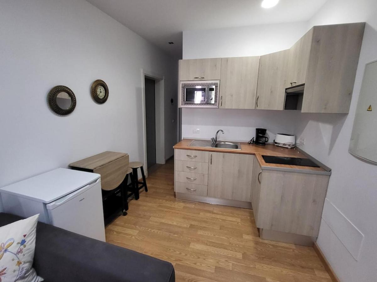Casa Matele 2 Bed Apt Арона Екстериор снимка